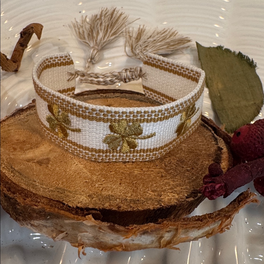 Modern Boho Woven Gold Clover Accent Bracelet 18$